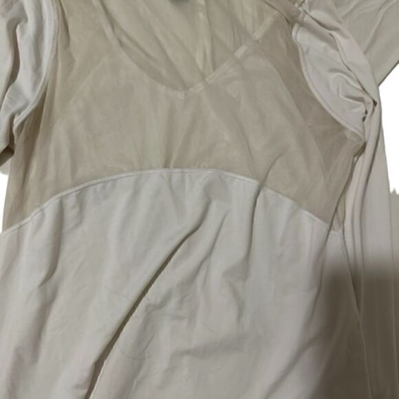 Victoria's secret sport white mesh long sleeve tee with thumbholes - Picture 2 of 3